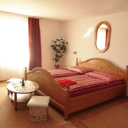 Fenyves Apartman Sárospatak 外观 照片
