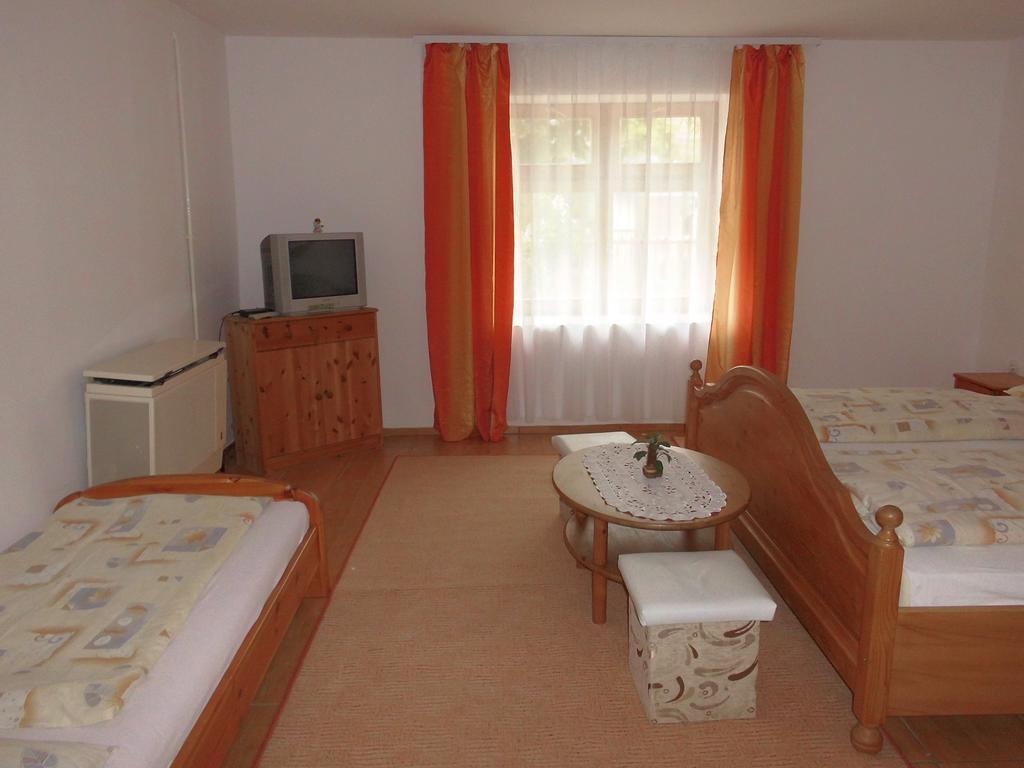 Fenyves Apartman Sárospatak 外观 照片