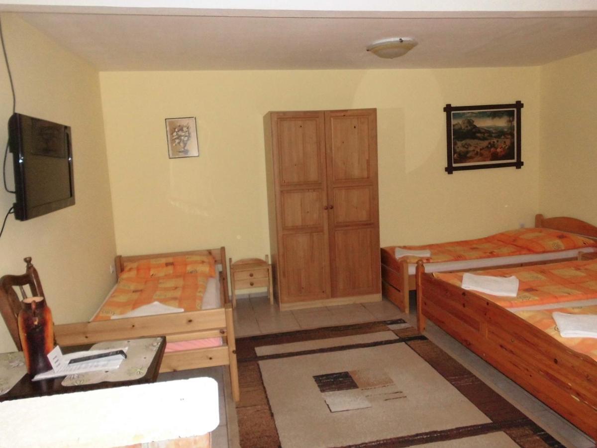 Fenyves Apartman Sárospatak 外观 照片