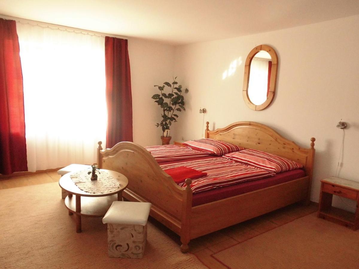 Fenyves Apartman Sárospatak 外观 照片